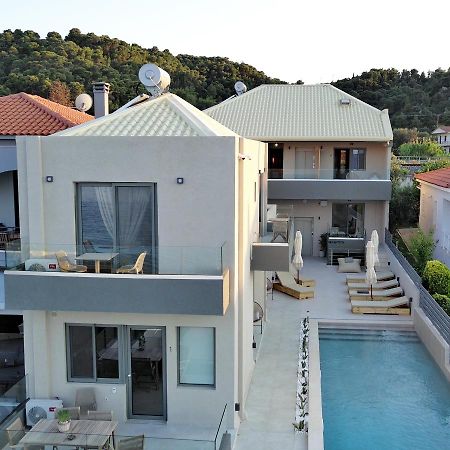 Theros Suites Dhiminio Esterno foto