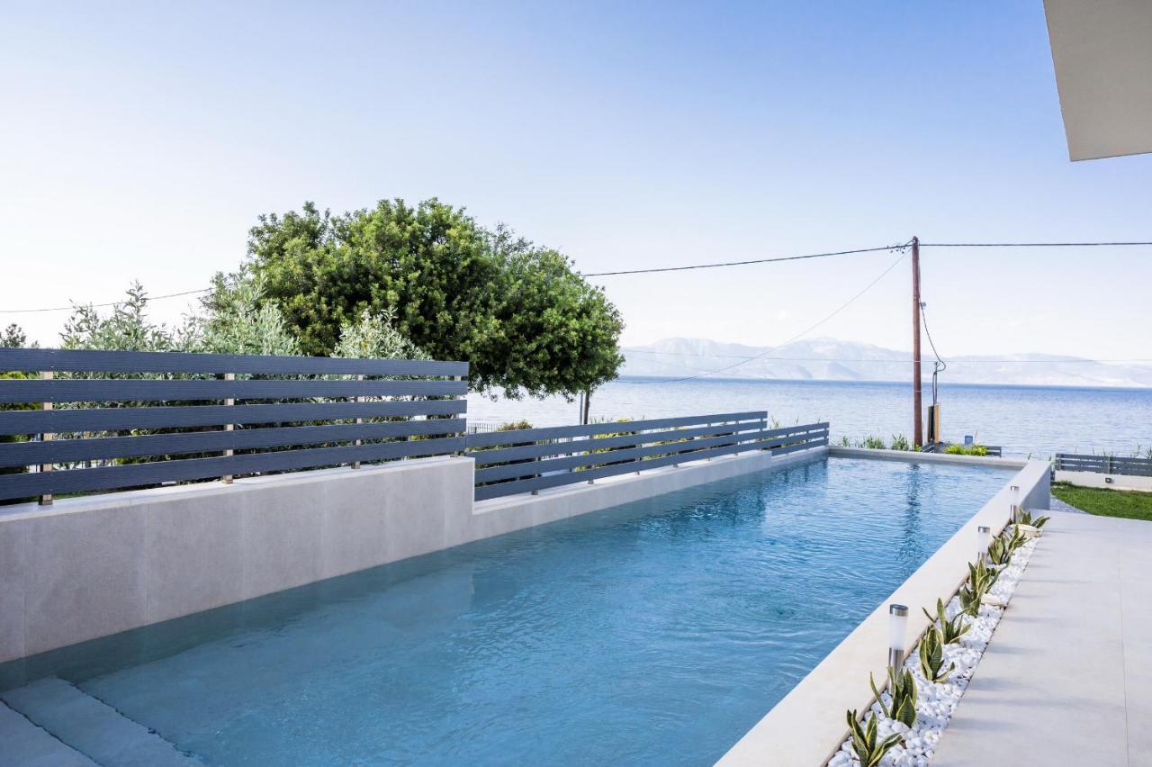 Theros Suites Dhiminio Esterno foto