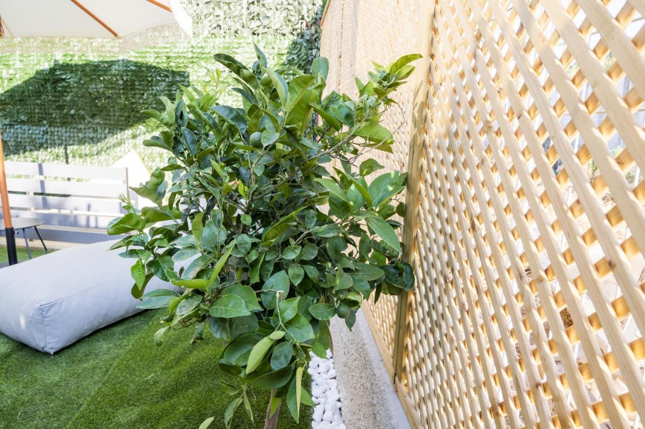 Theros Suites Dhiminio Esterno foto