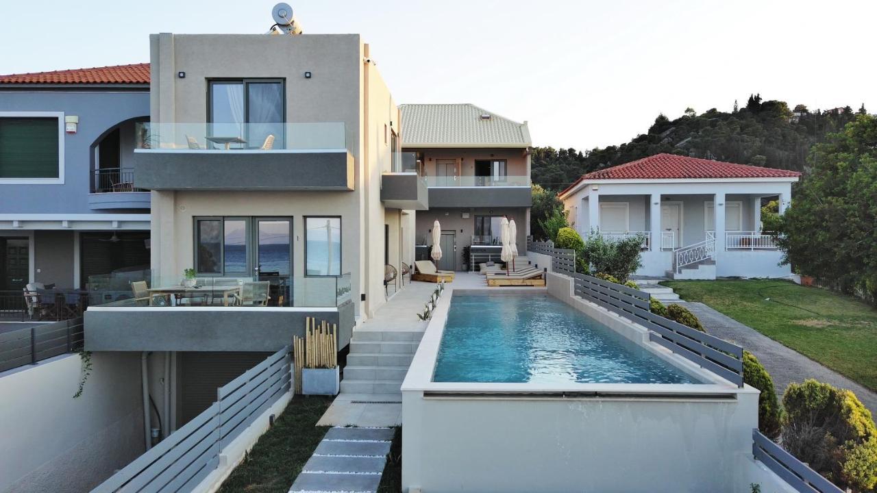 Theros Suites Dhiminio Esterno foto