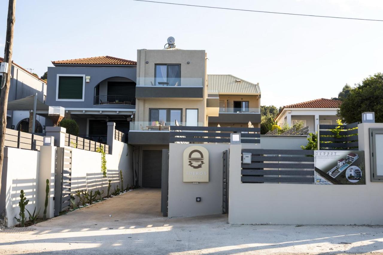 Theros Suites Dhiminio Esterno foto