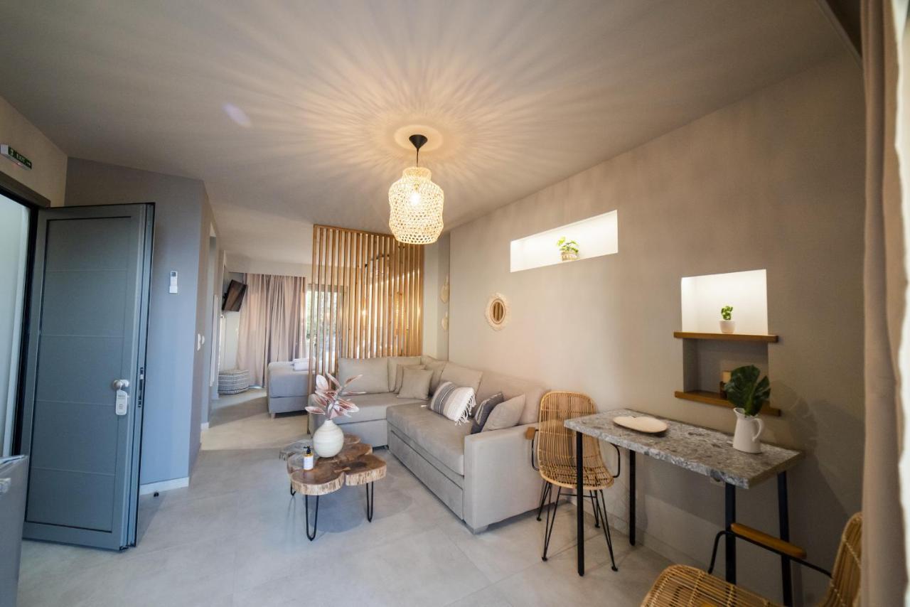 Theros Suites Dhiminio Esterno foto