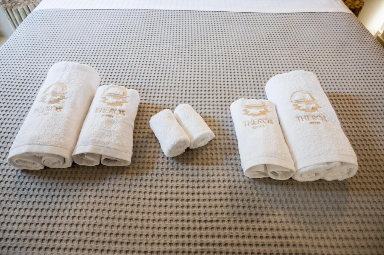 Theros Suites Dhiminio Esterno foto