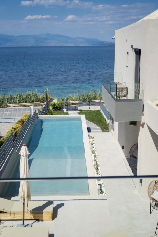 Theros Suites Dhiminio Esterno foto