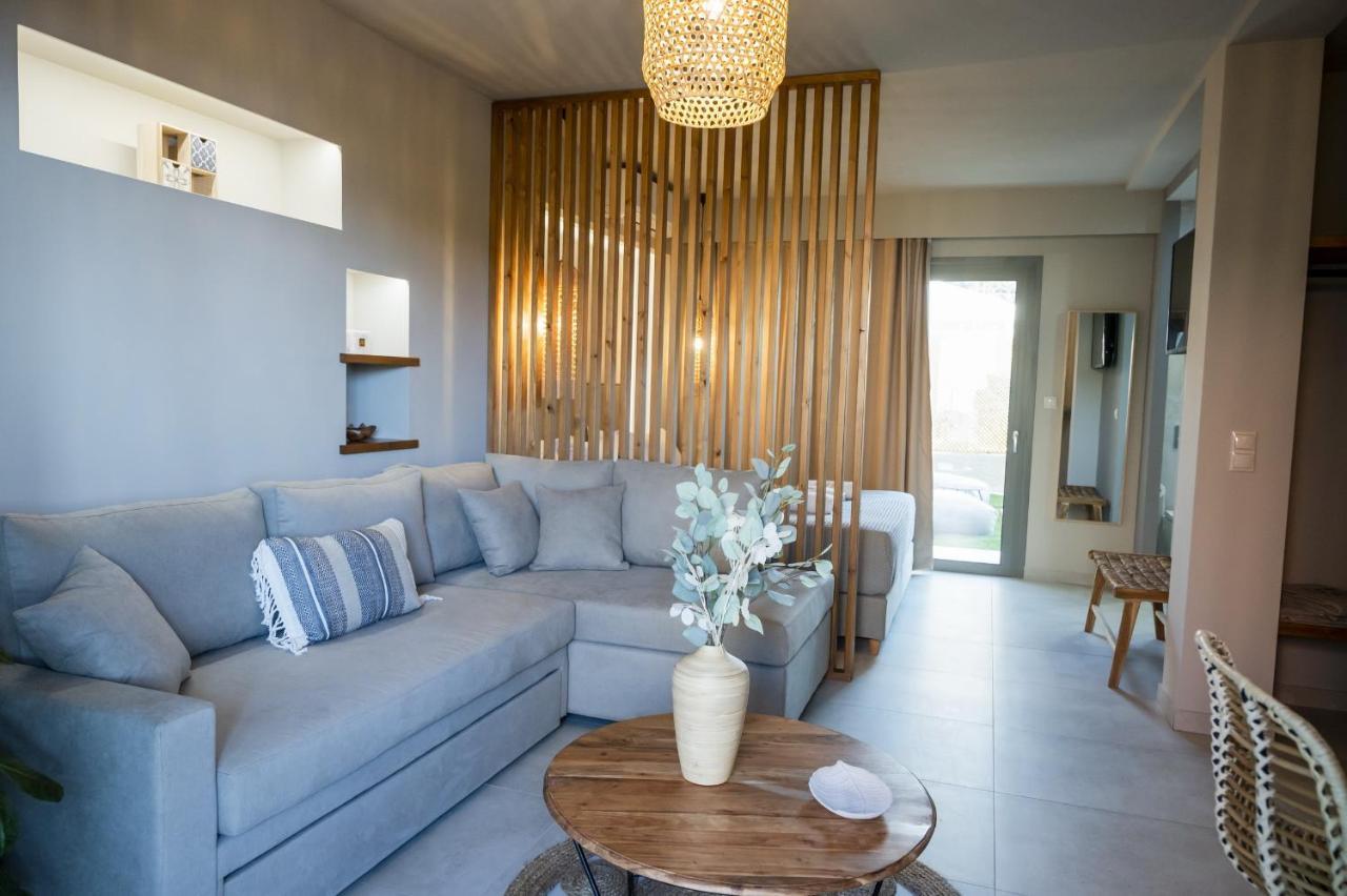 Theros Suites Dhiminio Esterno foto