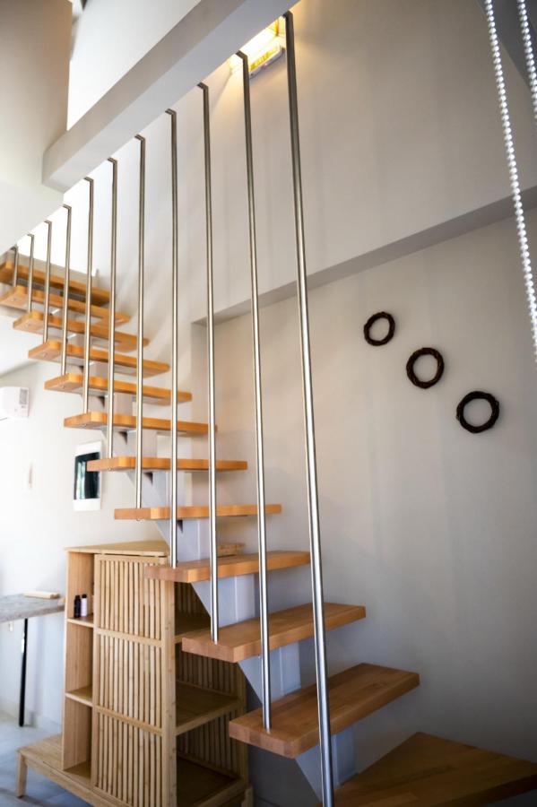 Theros Suites Dhiminio Esterno foto